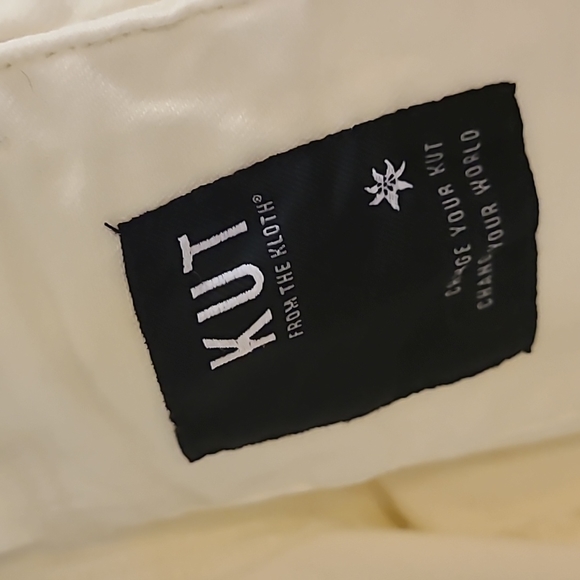 NWOT Kut from the Kloth denim frayed hem trucker jacket - Picture 3 of 6